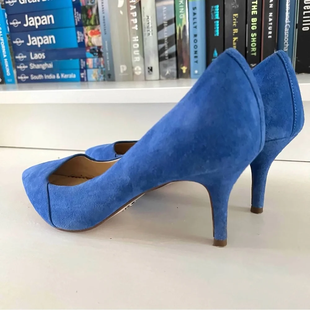 C. Wonder Blue Azure / Cerulean Blue Suede Leather Heels Size 7